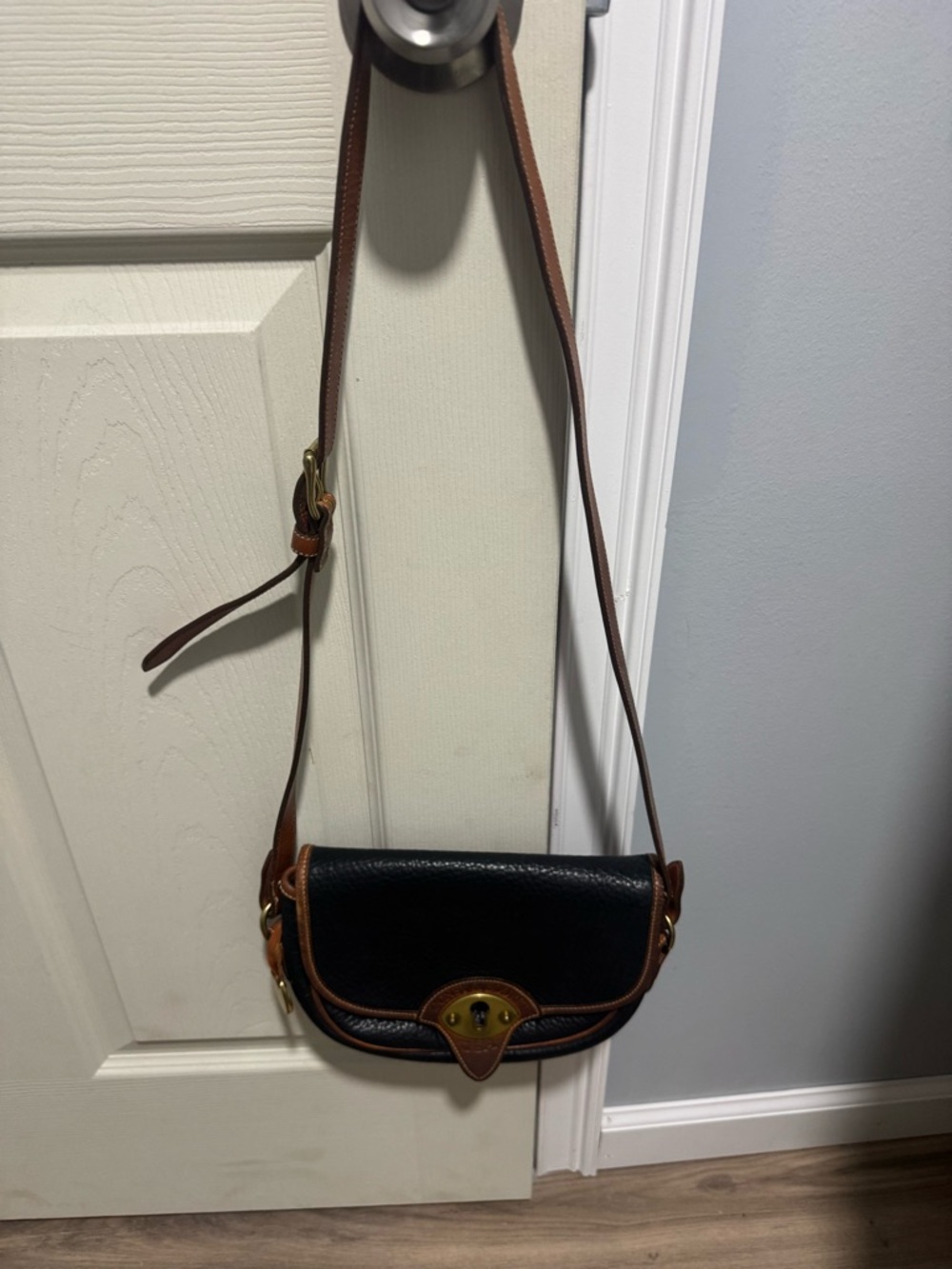 Dooney & Bourke Black Pebble Leather Crossbody Bag with Brown Trim - Picture 3 of 5